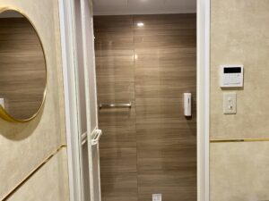シャワー利用可能-整体サロンふたたび